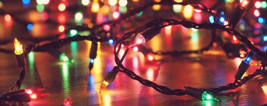 Importance-of-Choosing-the-Right-Christmas-Lights The 13 Best Christmas Lights for Indoor and Outdoor Holiday Decorating