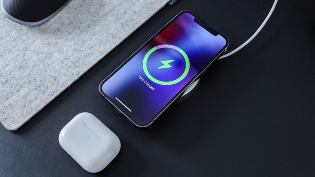 Turn-on-Wireless-Charging-iPhone-3-1024x576 How to Turn on Wireless Charging iPhone (2024)