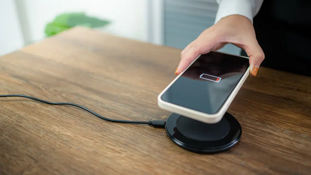 Wireless-Chargers The 5 Best Wireless Chargers for Android and iPhone (2024)